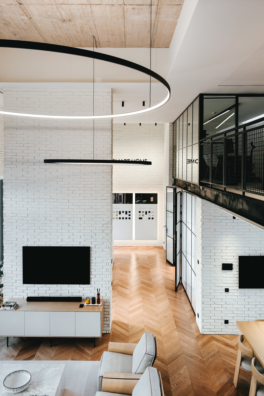 Jung showroom 6